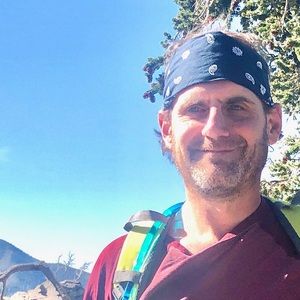 Meet your Posher, Derek